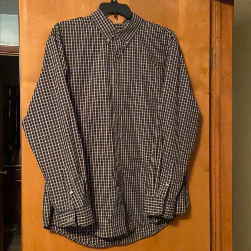 Men’s long sleeve button up